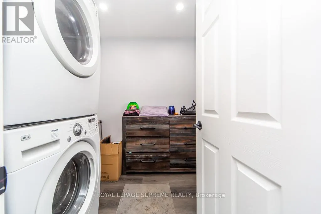 248 MISSISSAGA STREET W