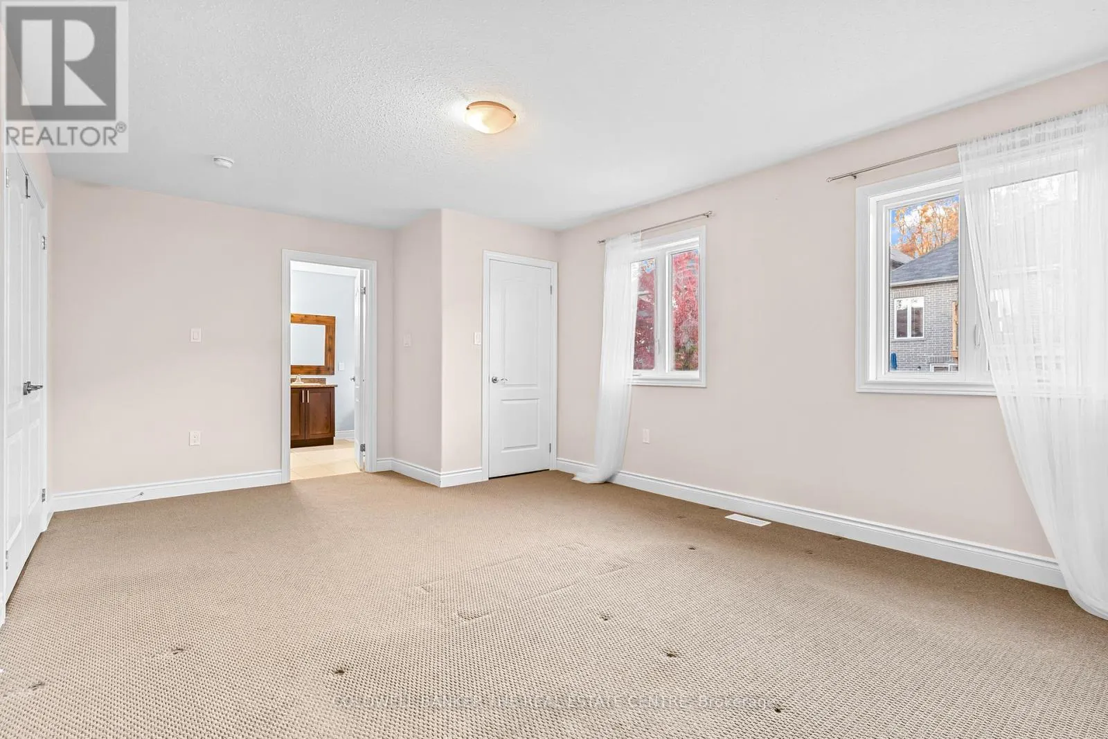 3086 EMPEROR DRIVE