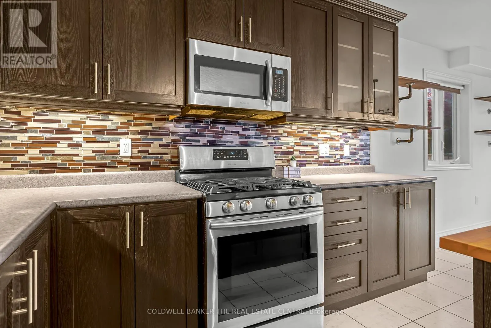 3086 EMPEROR DRIVE
