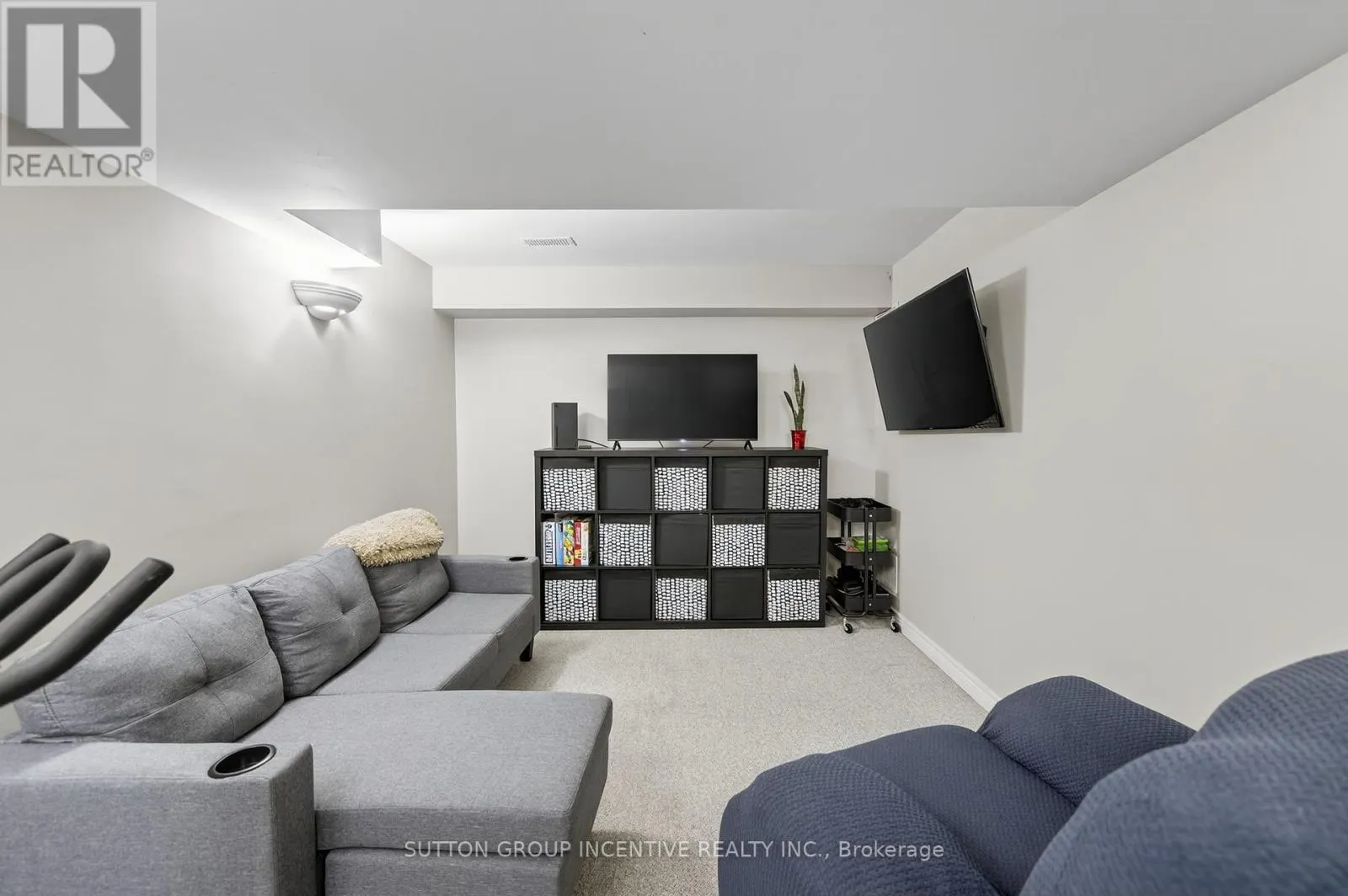 1 - 430 MAPLEVIEW DRIVE E