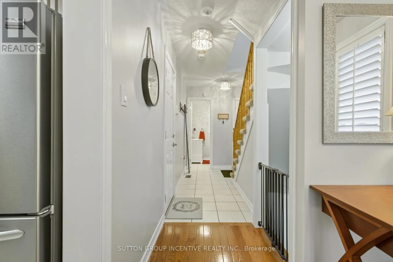 1 - 430 MAPLEVIEW DRIVE E