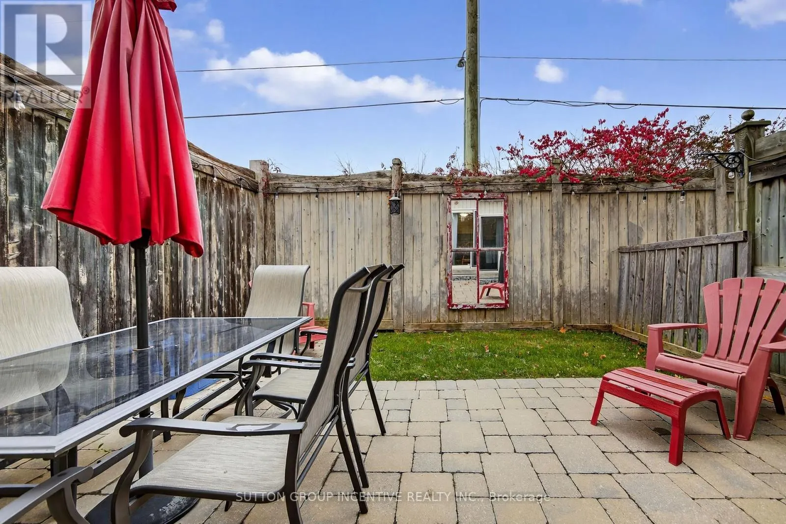 1 - 430 MAPLEVIEW DRIVE E