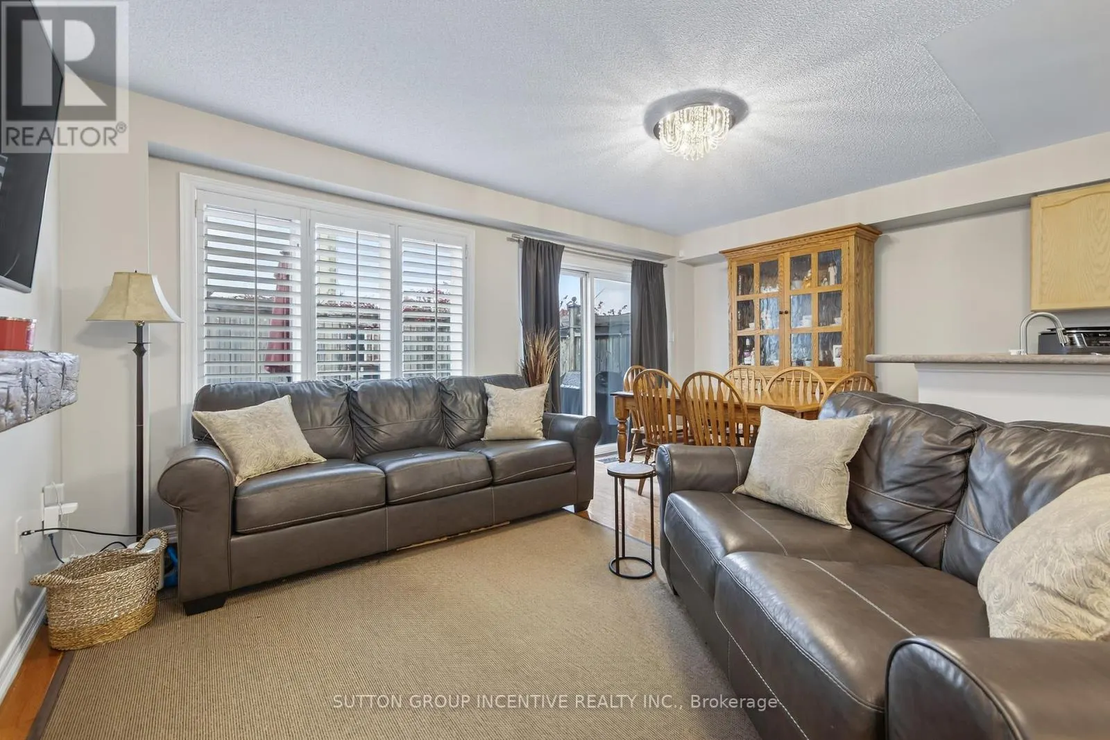 1 - 430 MAPLEVIEW DRIVE E