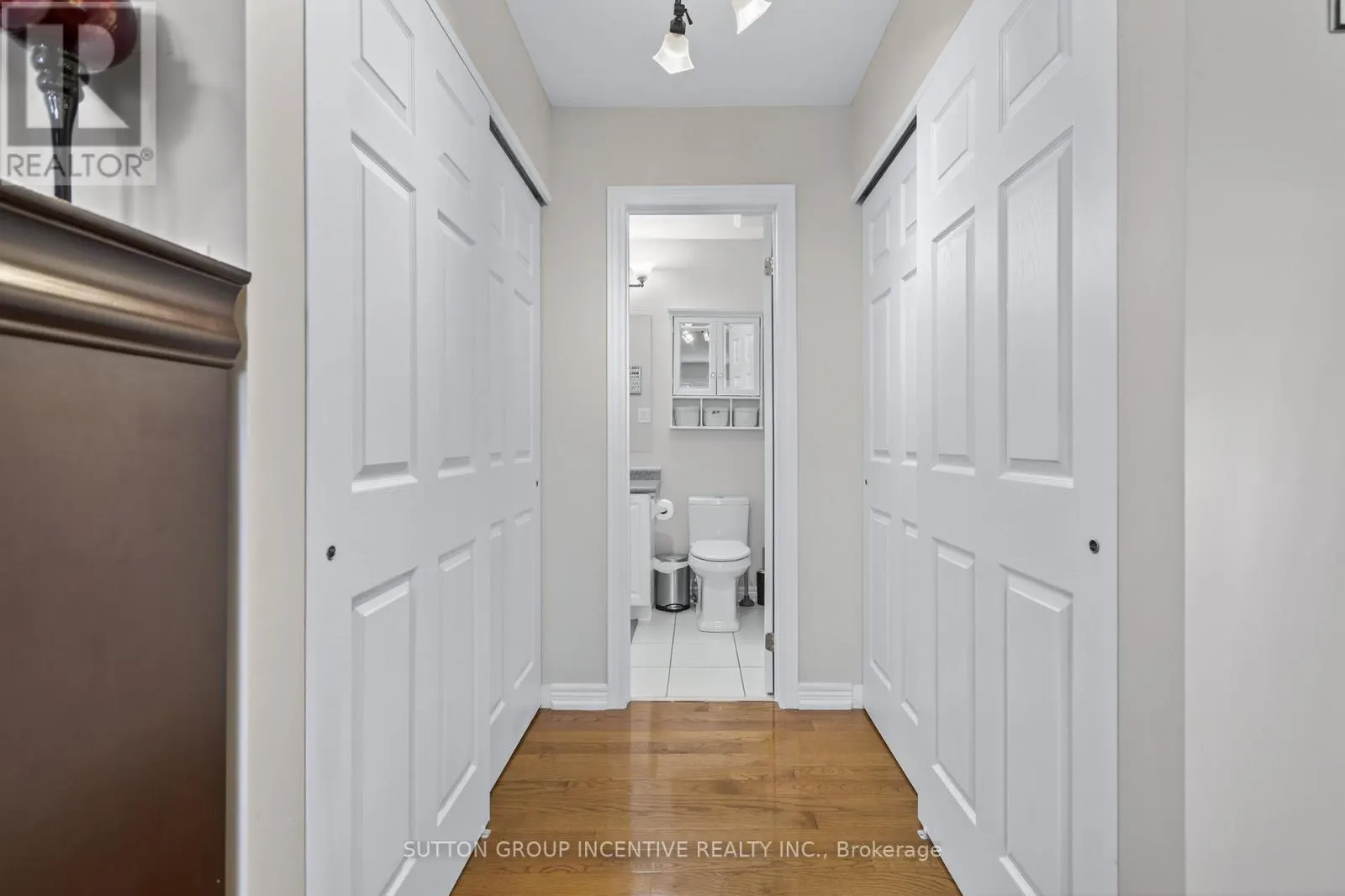 1 - 430 MAPLEVIEW DRIVE E