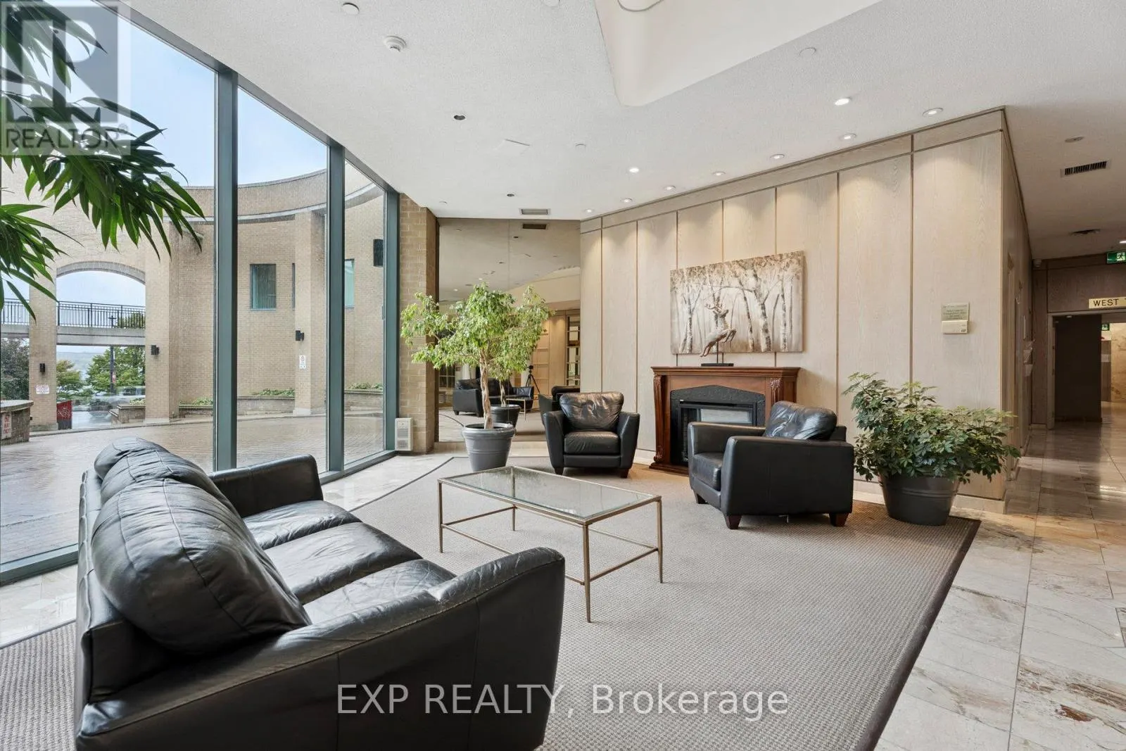 301 - 140 DUNLOP STREET E