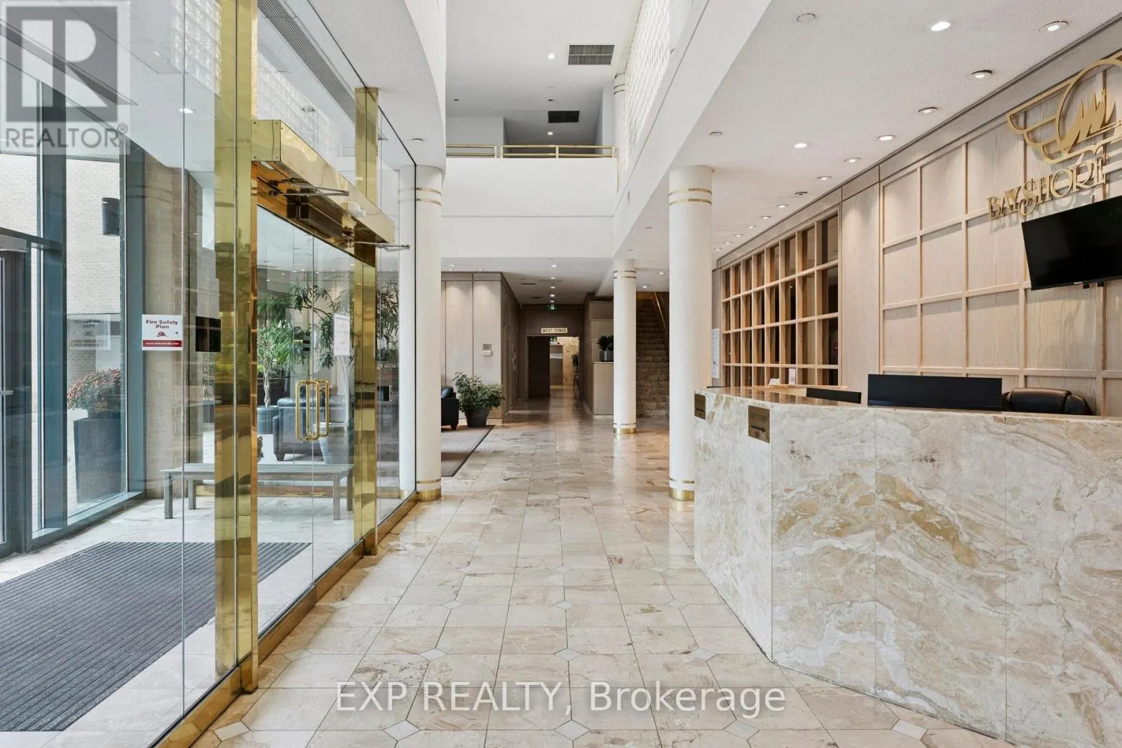 301 - 140 DUNLOP STREET E