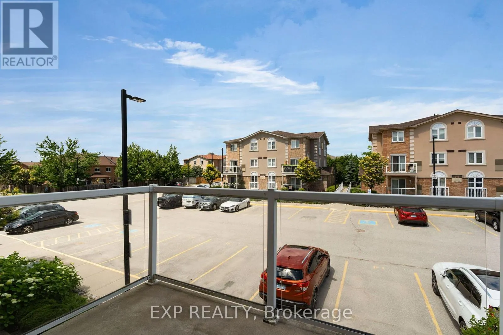 3 - 135 SYDENHAM WELLS