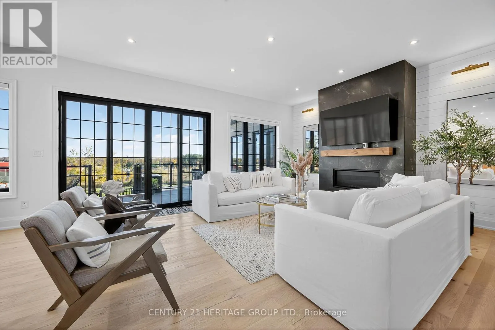 7 CALDWELL DRIVE