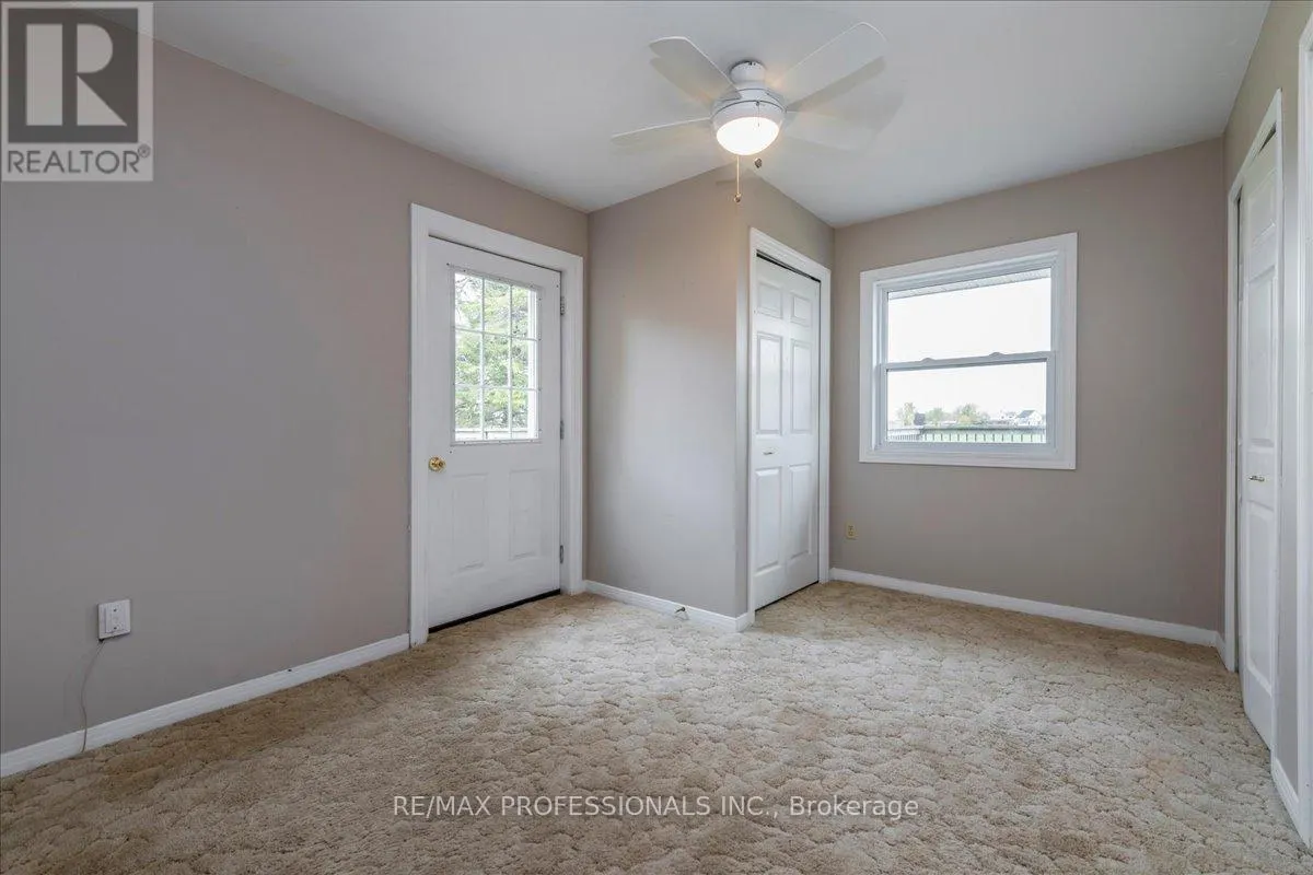 100 TINY FLOS TOWNLINE