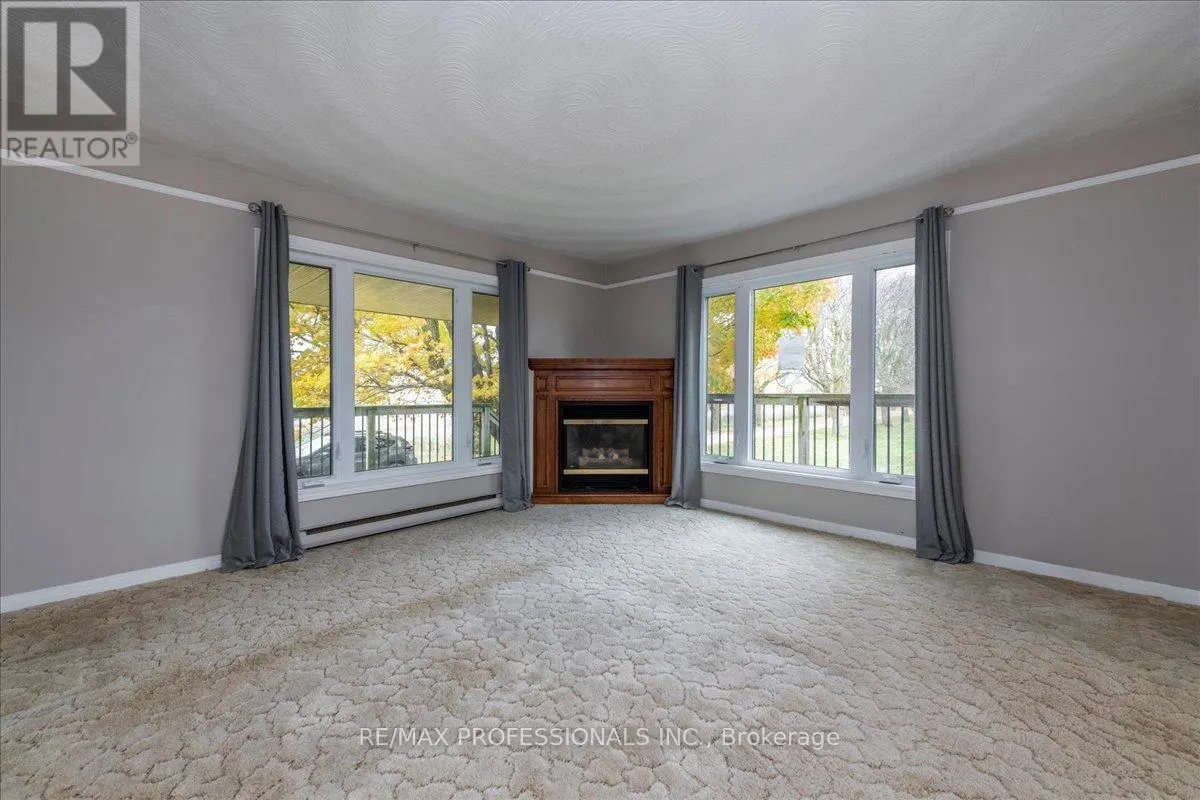 100 TINY FLOS TOWNLINE