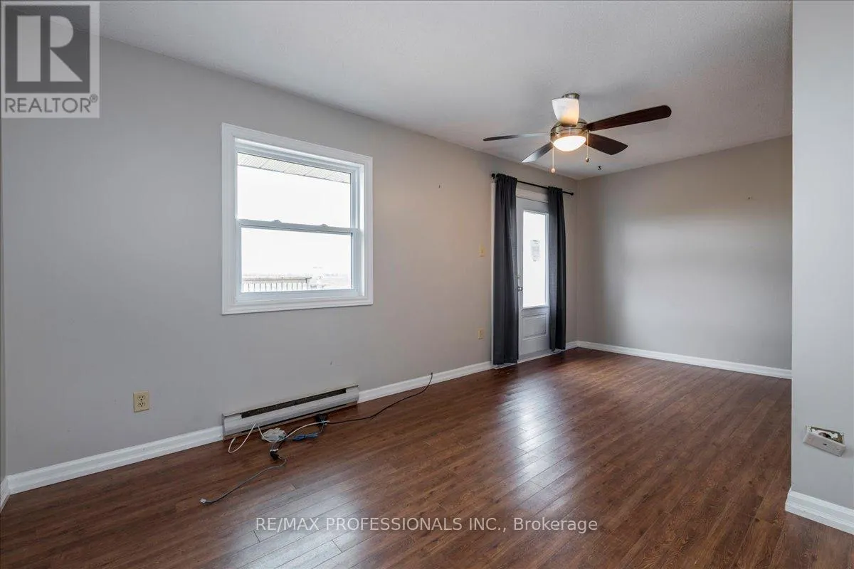 100 TINY FLOS TOWNLINE