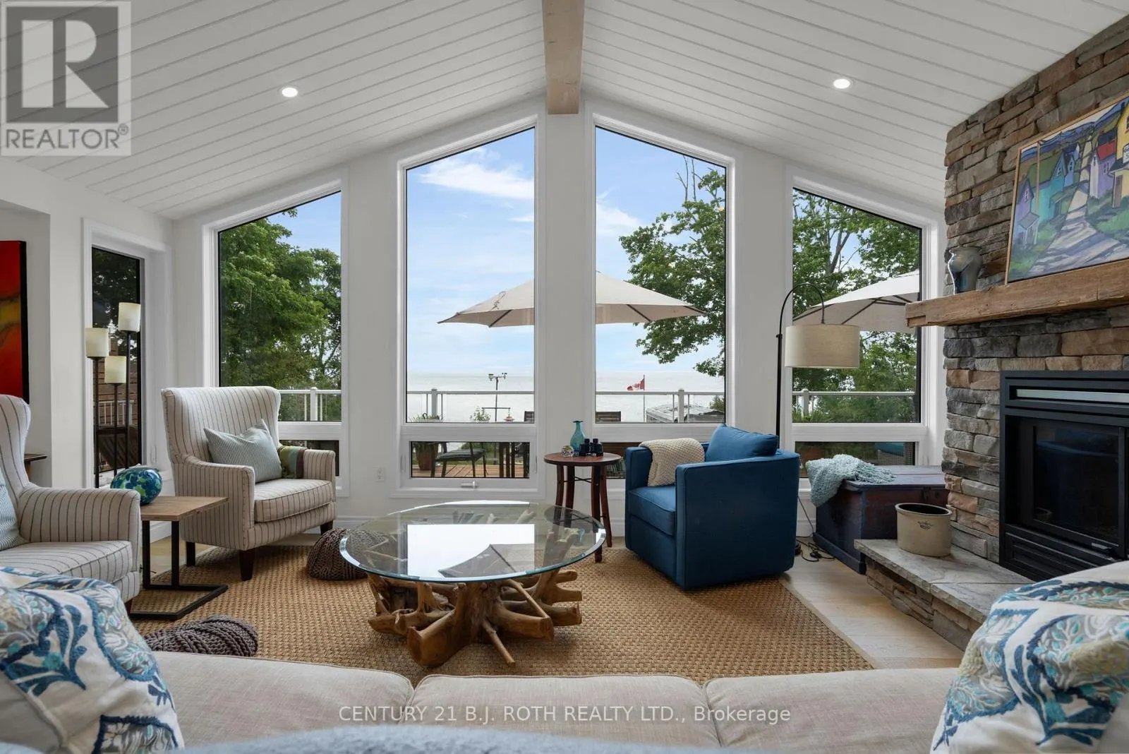 95 LAKESHORE ROAD E