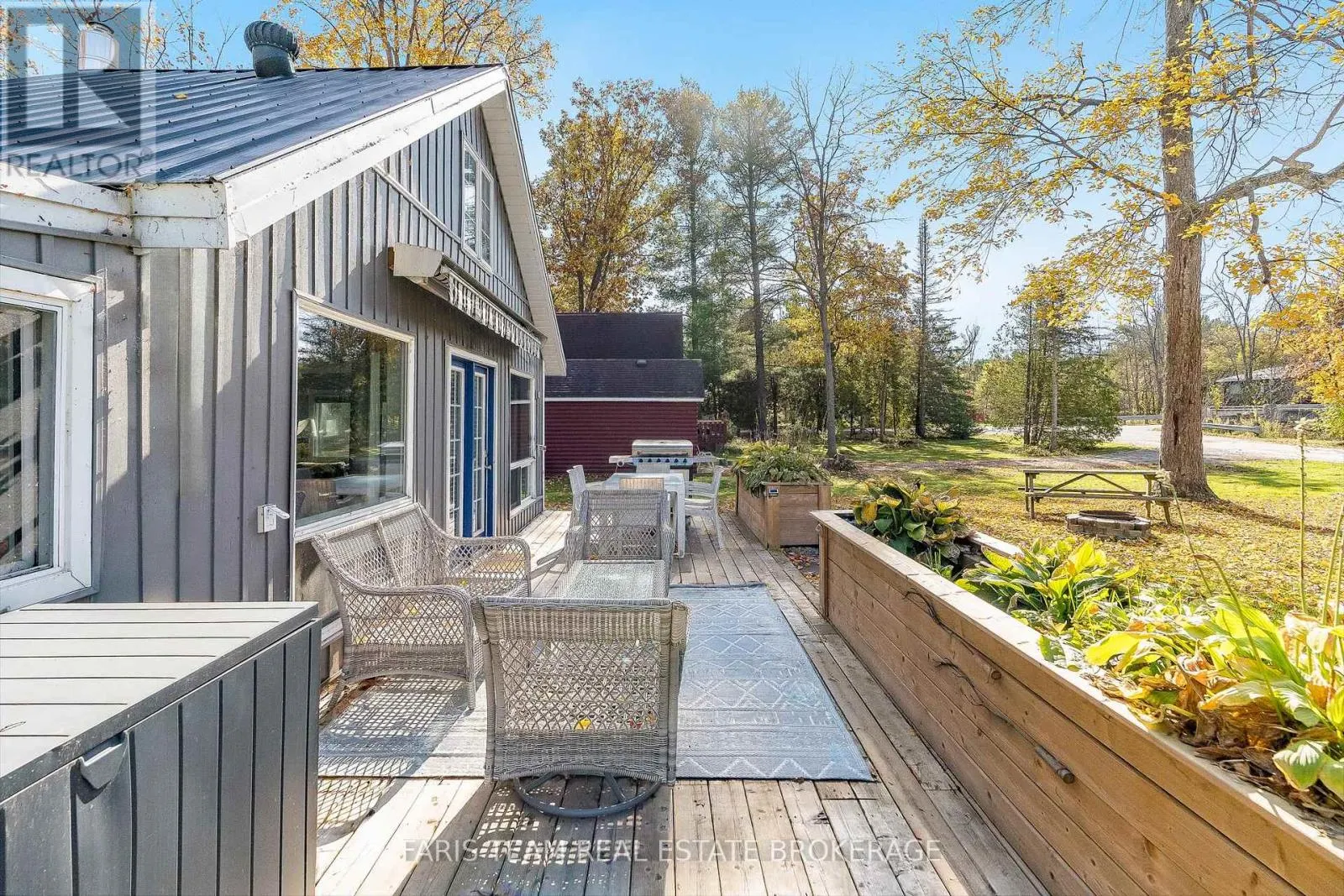 53 PLAYFAIR DRIVE