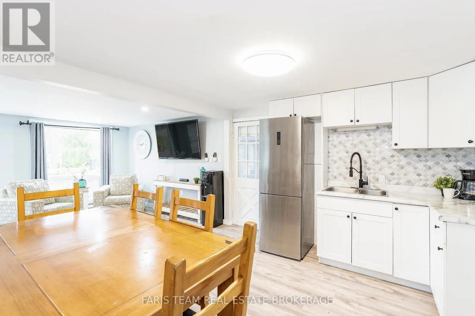 53 PLAYFAIR DRIVE