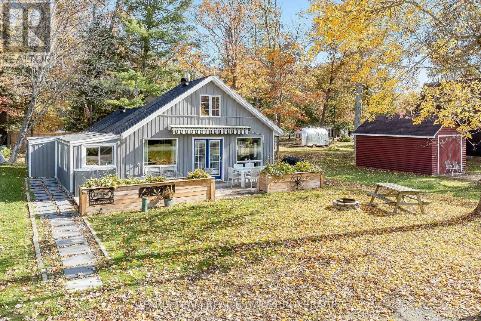53 PLAYFAIR DRIVE