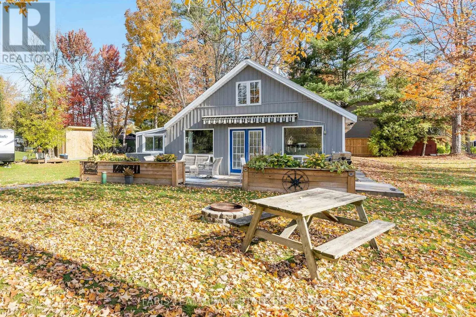 53 PLAYFAIR DRIVE
