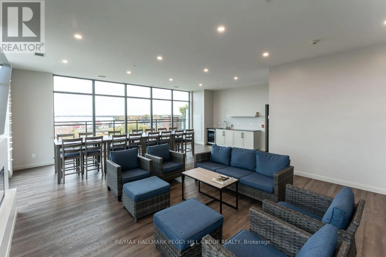 310 - 21 MATCHEDASH STREET S