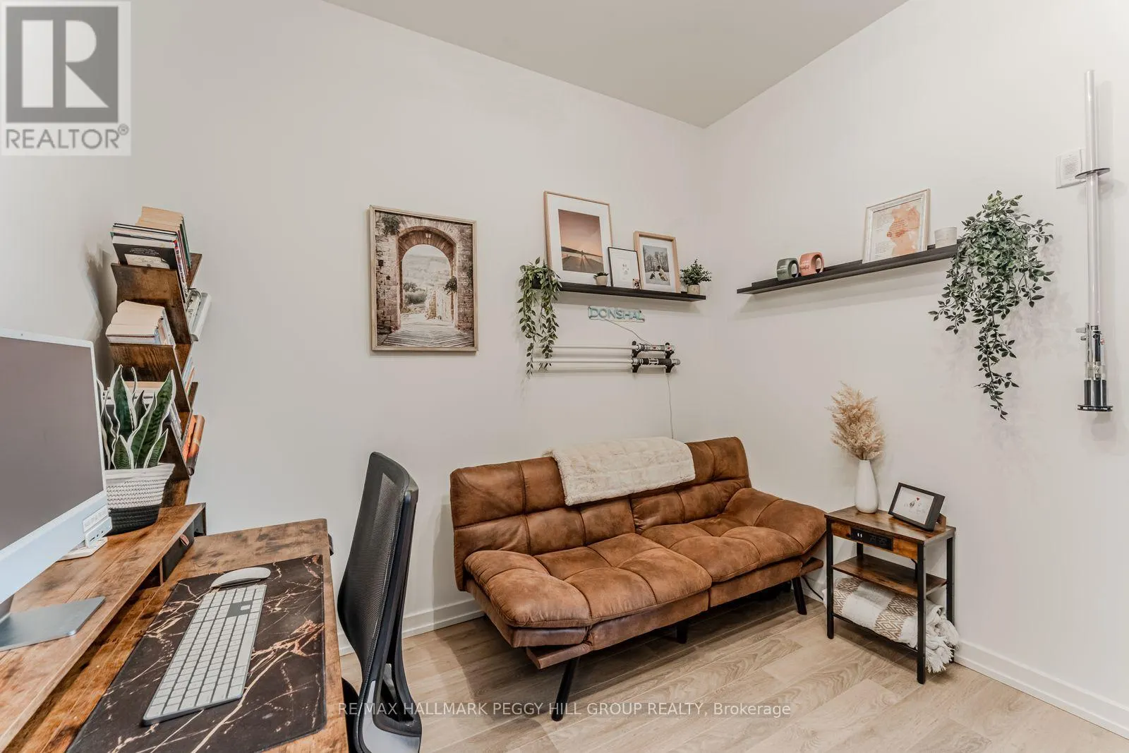 310 - 21 MATCHEDASH STREET S