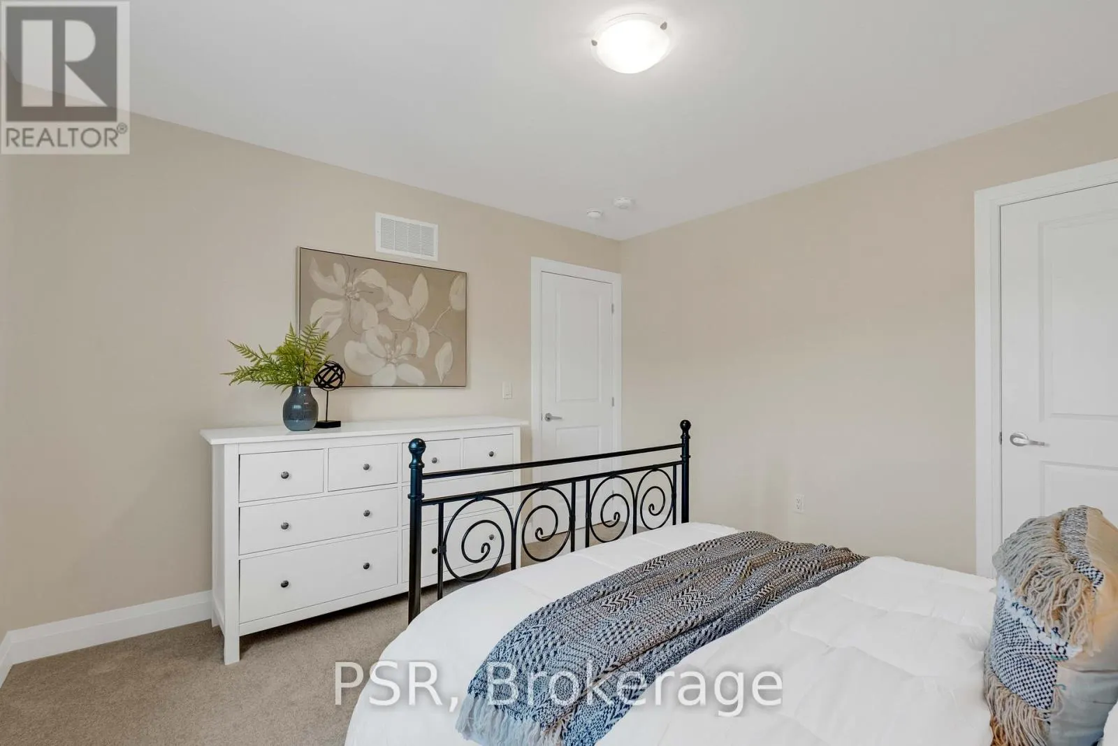 16 HEWSON STREET