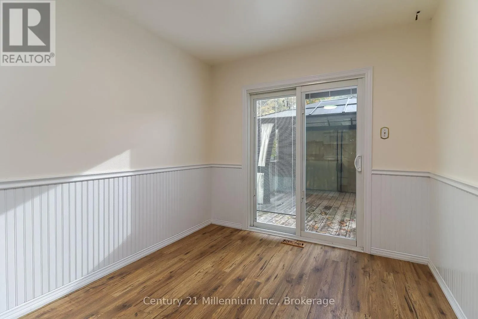 71 DONALD CRESCENT