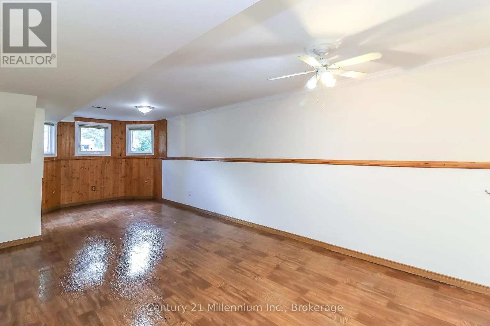 71 DONALD CRESCENT