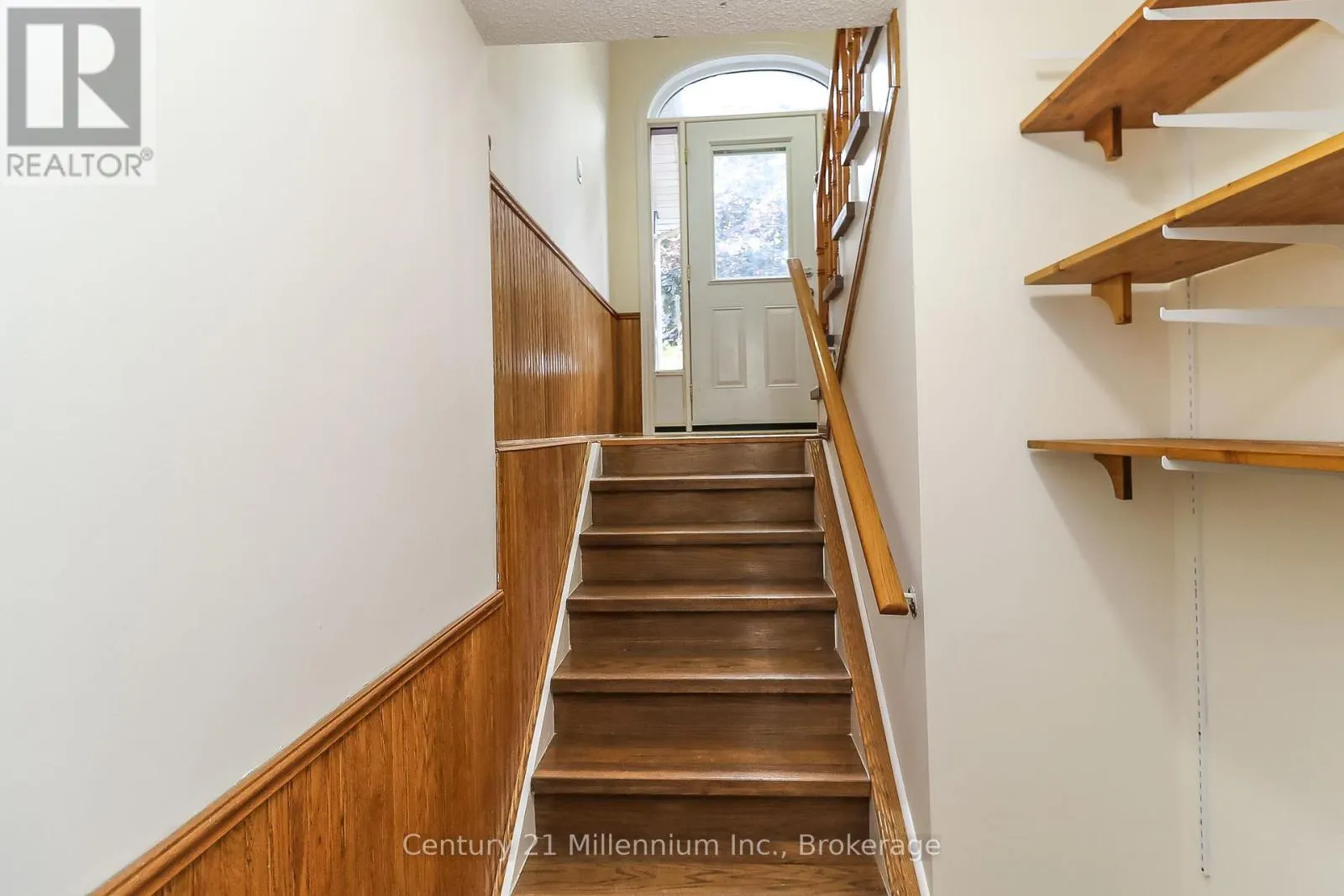 71 DONALD CRESCENT
