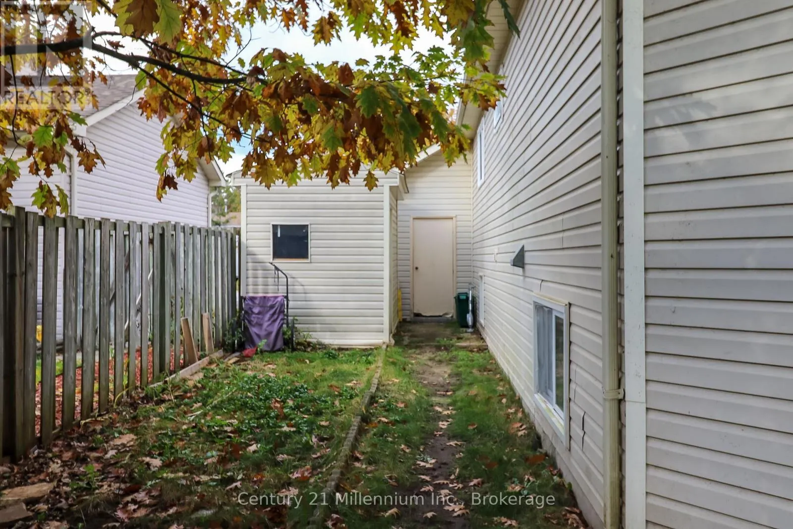 71 DONALD CRESCENT