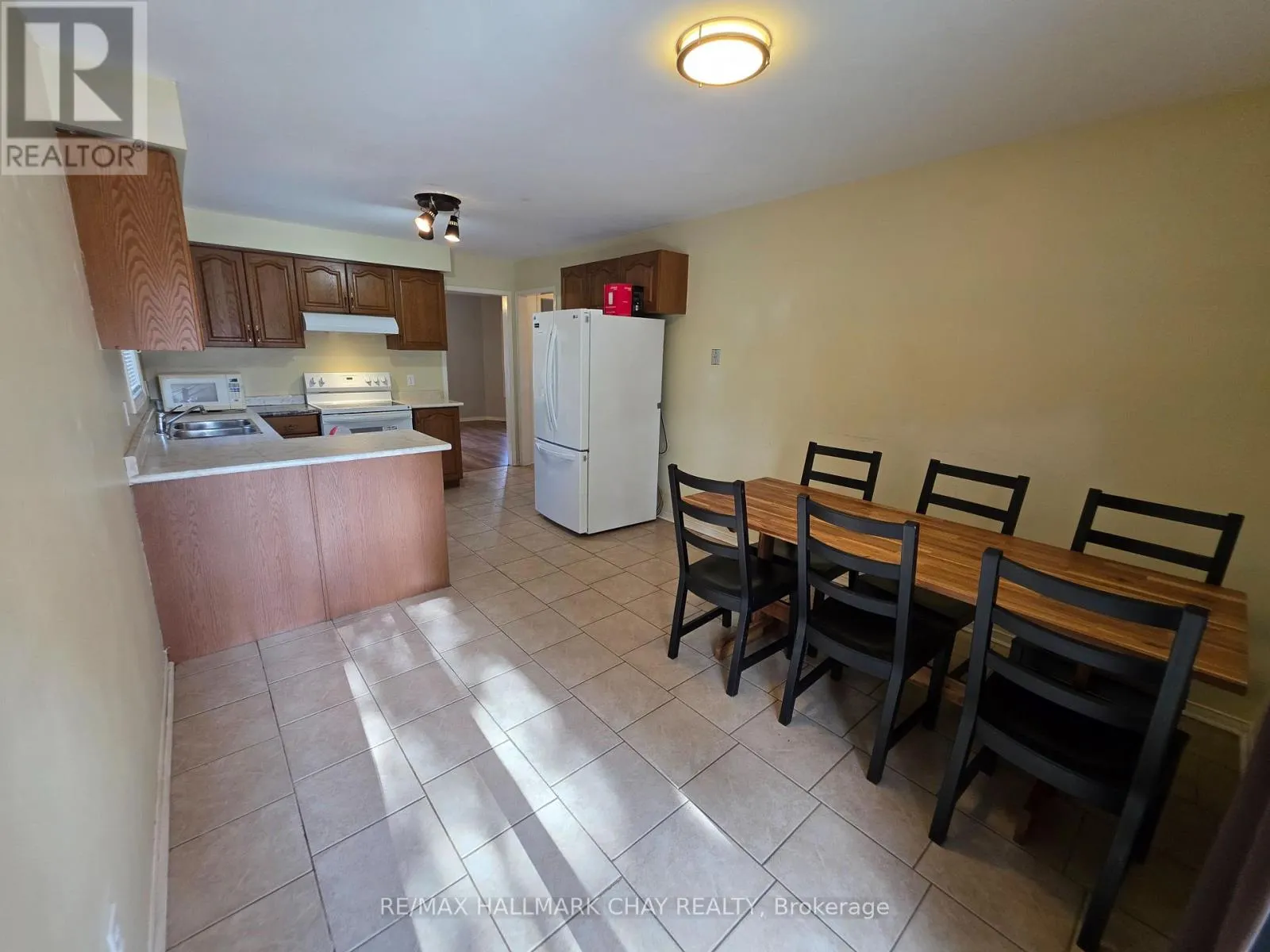 199 LIVINGSTONE STREET W
