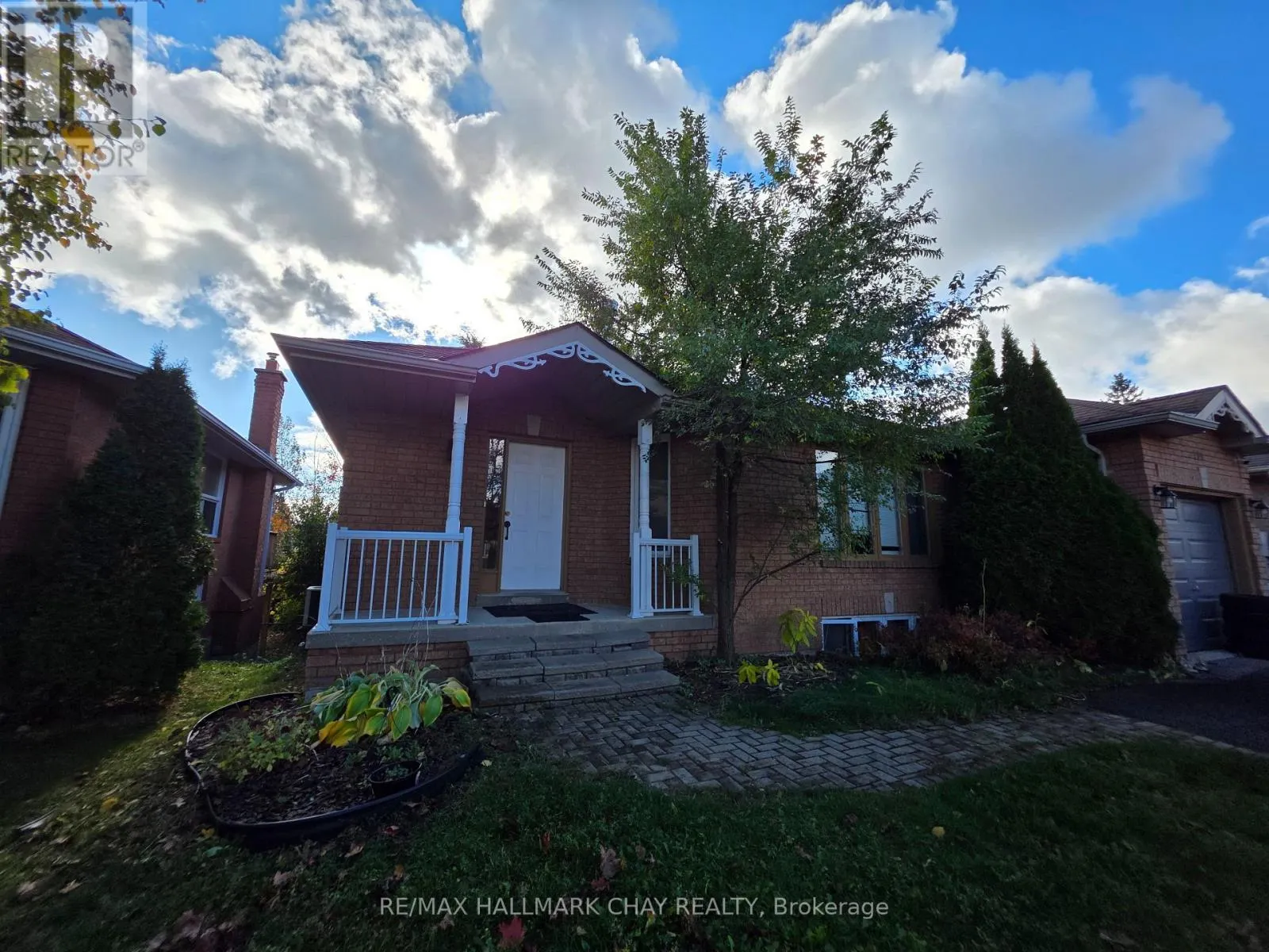 199 LIVINGSTONE STREET W