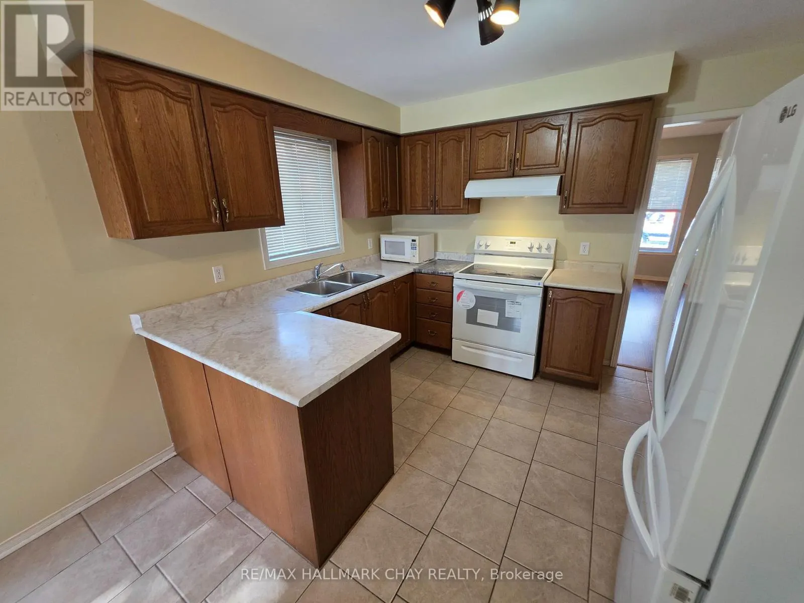 199 LIVINGSTONE STREET W