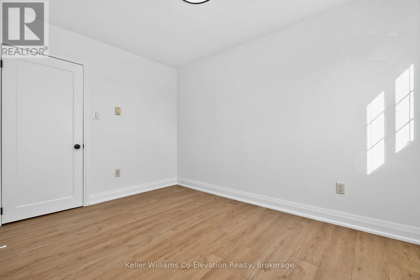 556 CHAMPLAIN ROAD