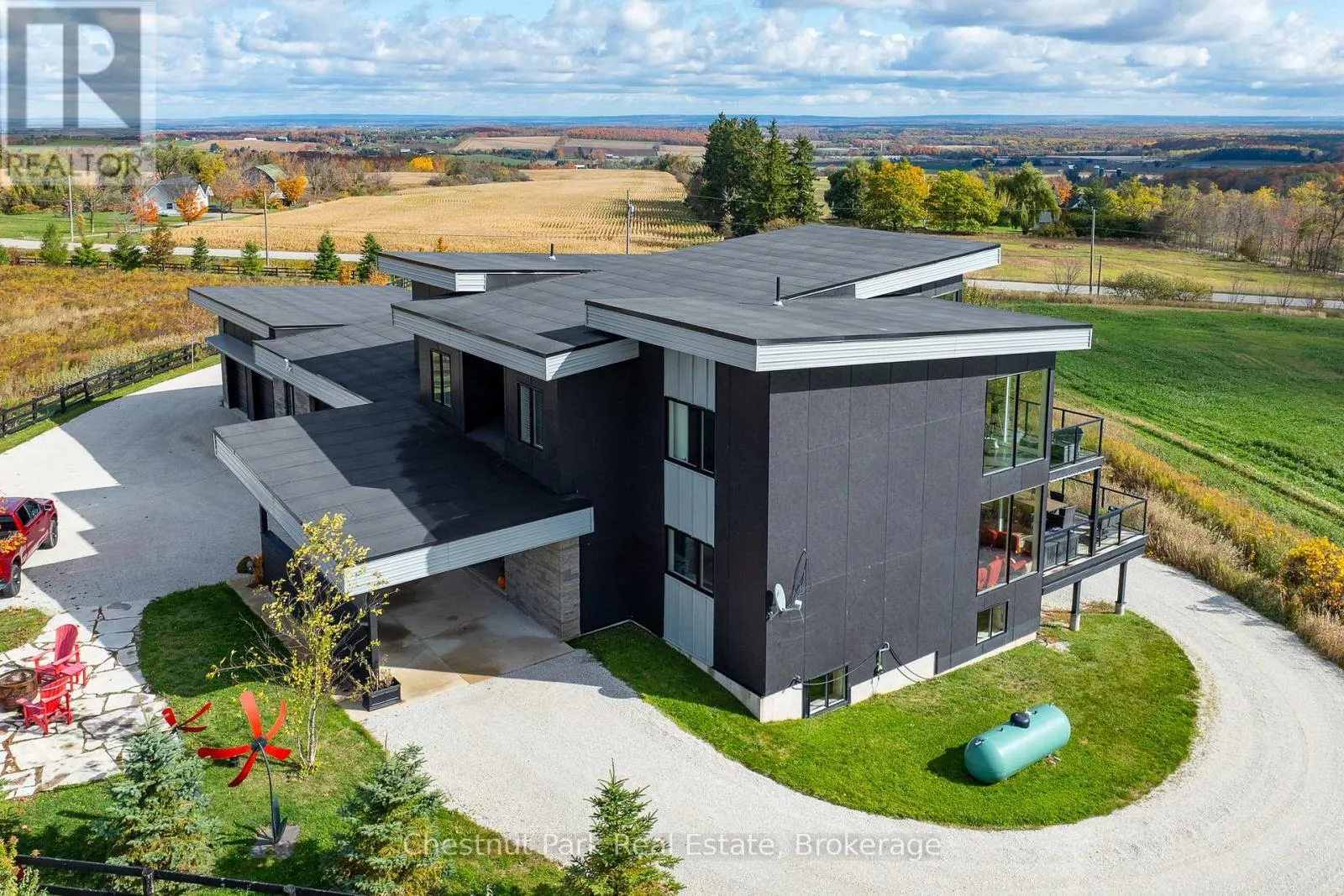 2642 FAIRGROUNDS ROAD S