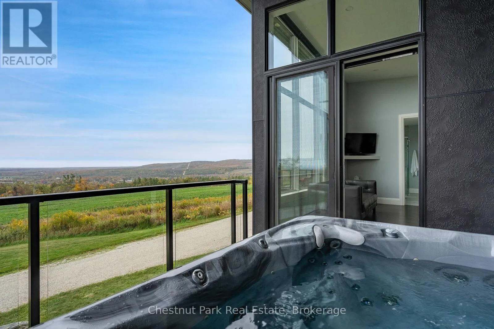 2642 FAIRGROUNDS ROAD S