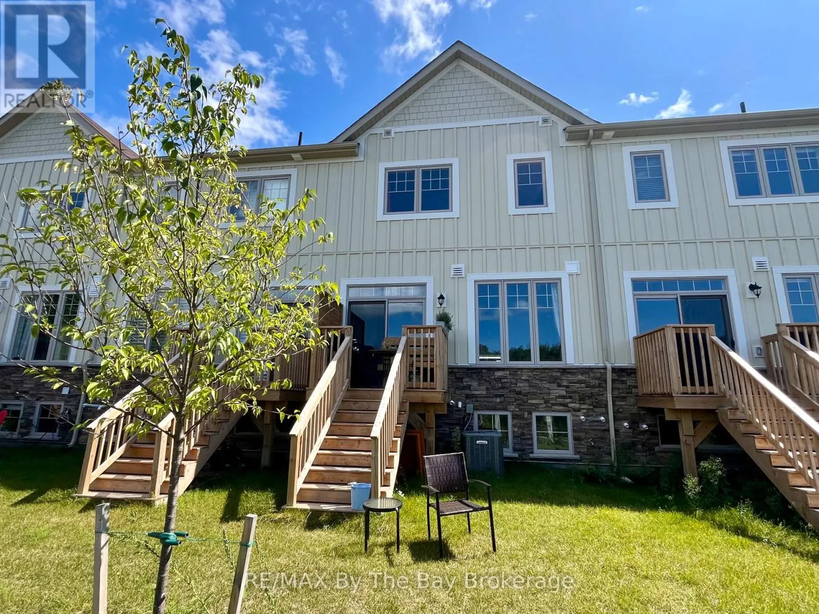 20 LITTLE RIVER CROSSING