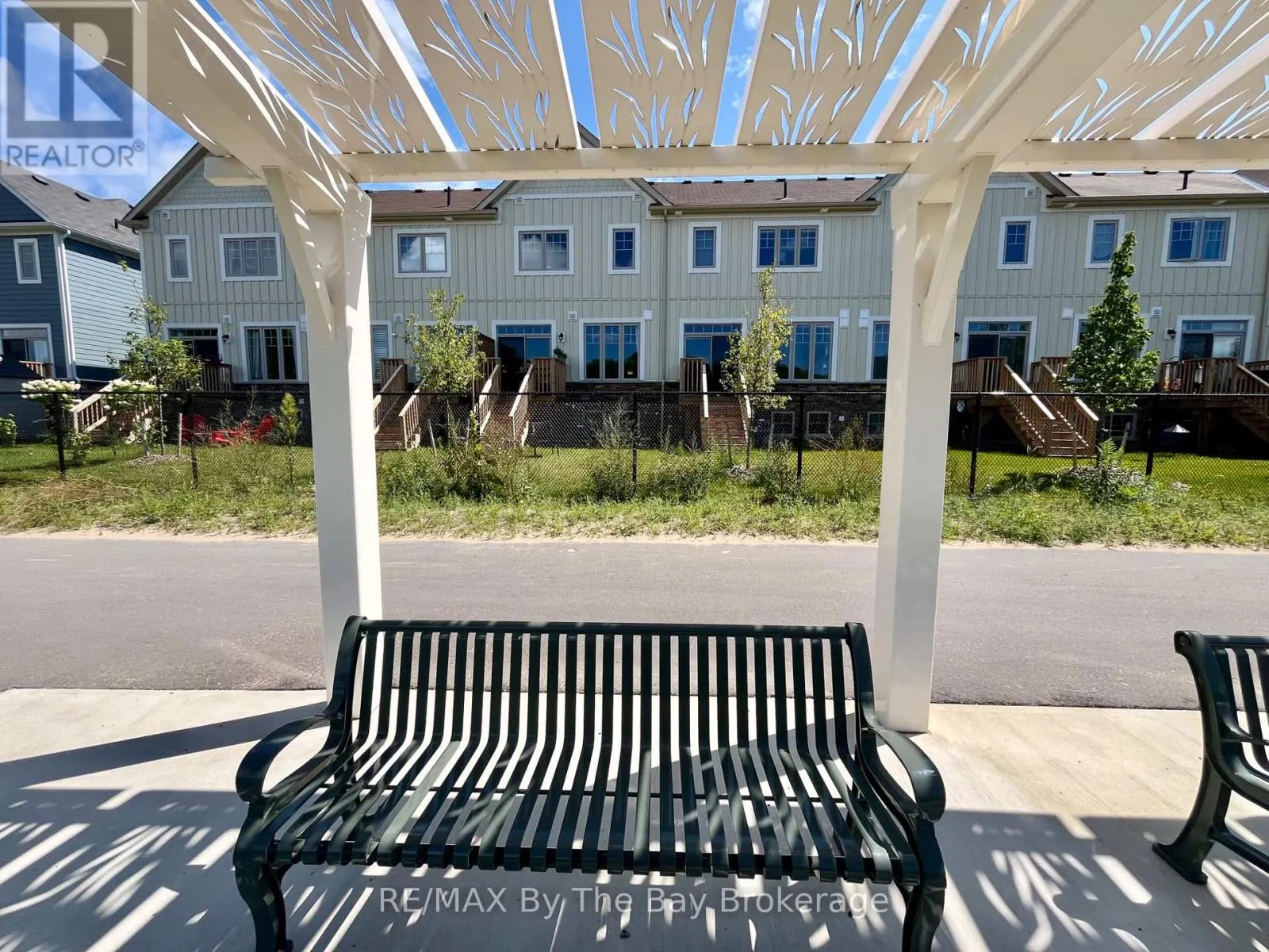 20 LITTLE RIVER CROSSING