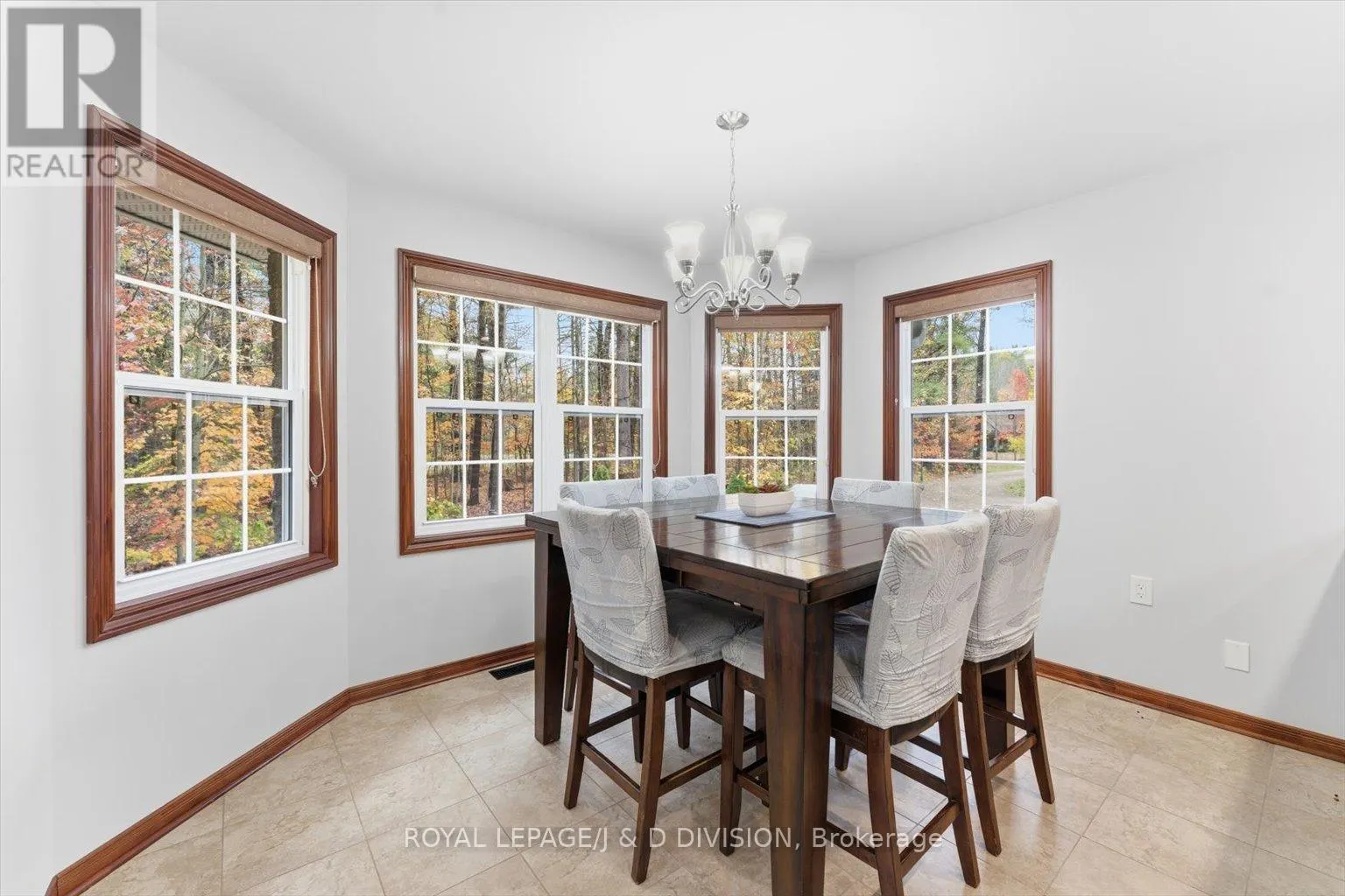 2925 PINECONE TRAIL
