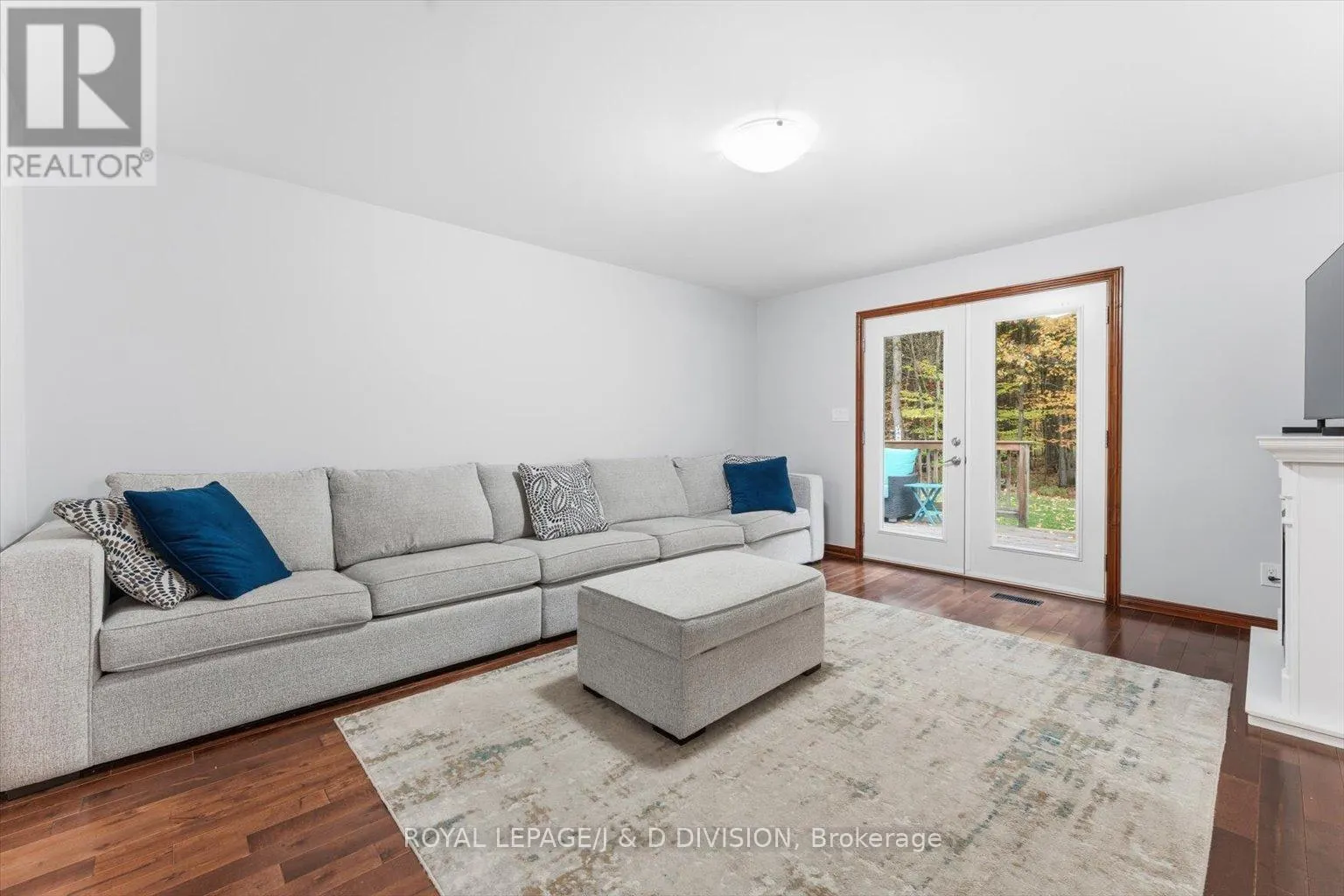 2925 PINECONE TRAIL