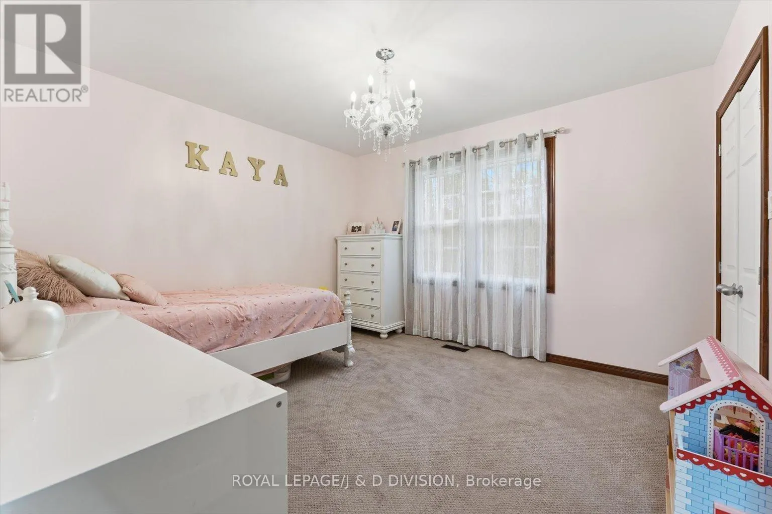 2925 PINECONE TRAIL