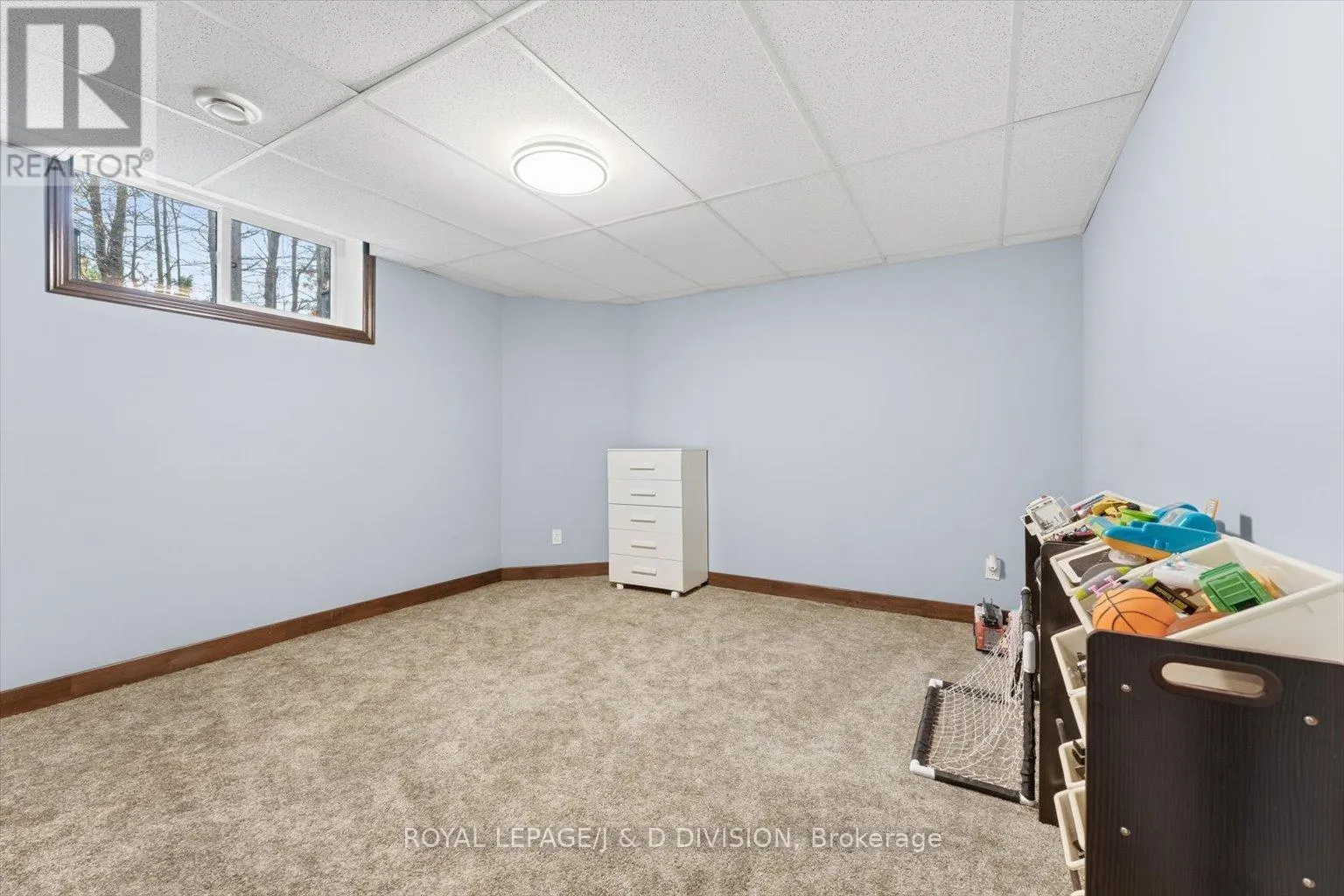 2925 PINECONE TRAIL