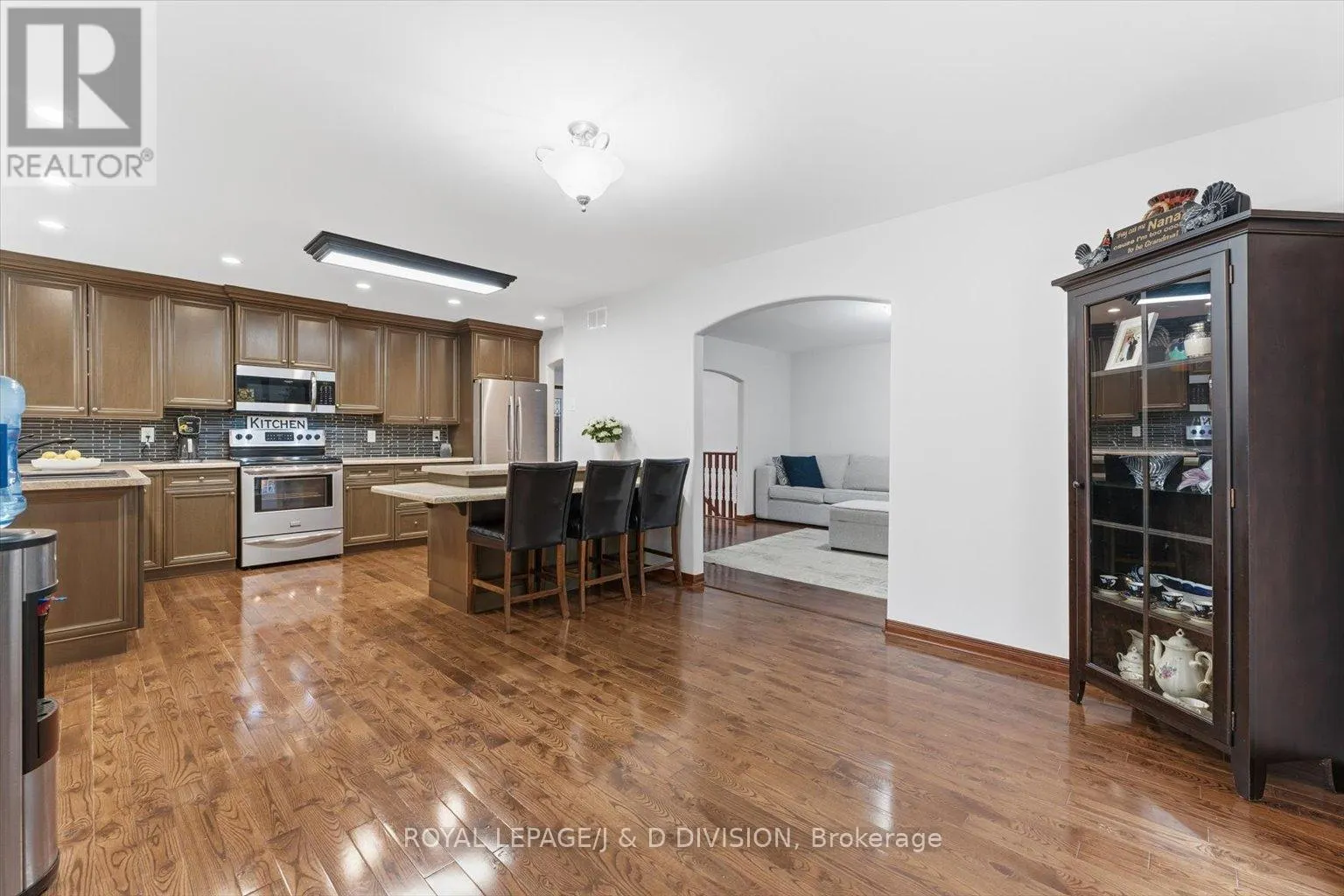 2925 PINECONE TRAIL