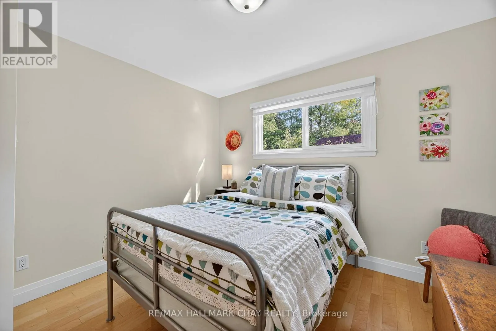 668 BROADVIEW AVENUE