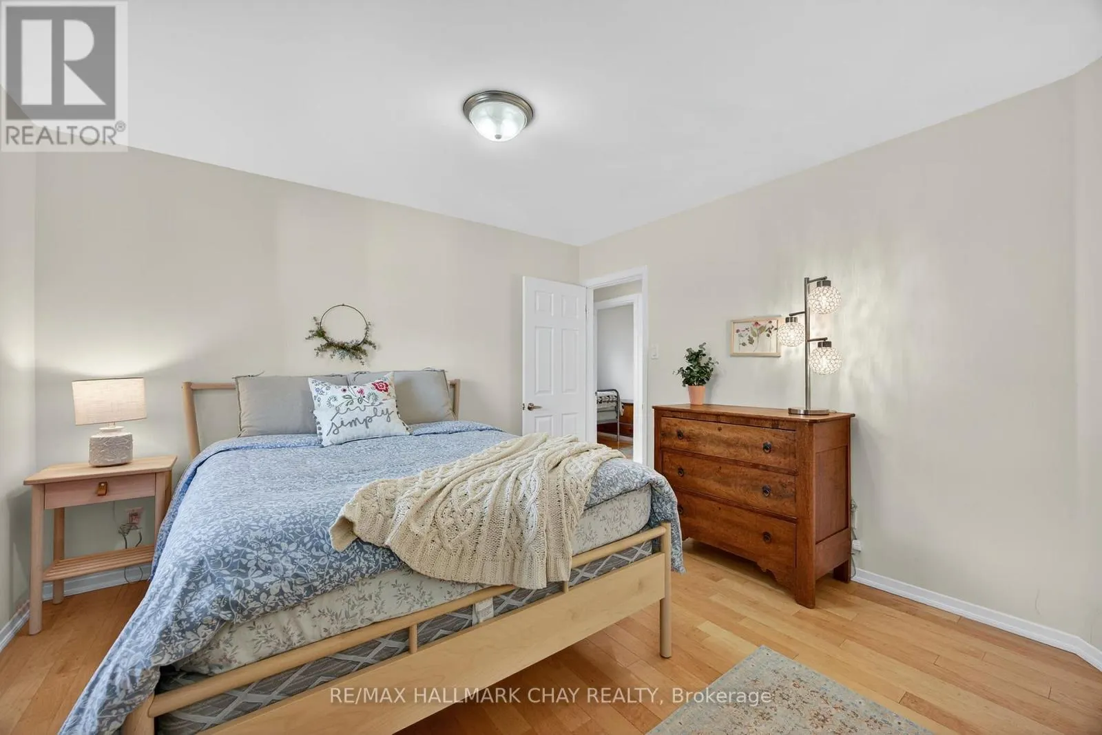 668 BROADVIEW AVENUE