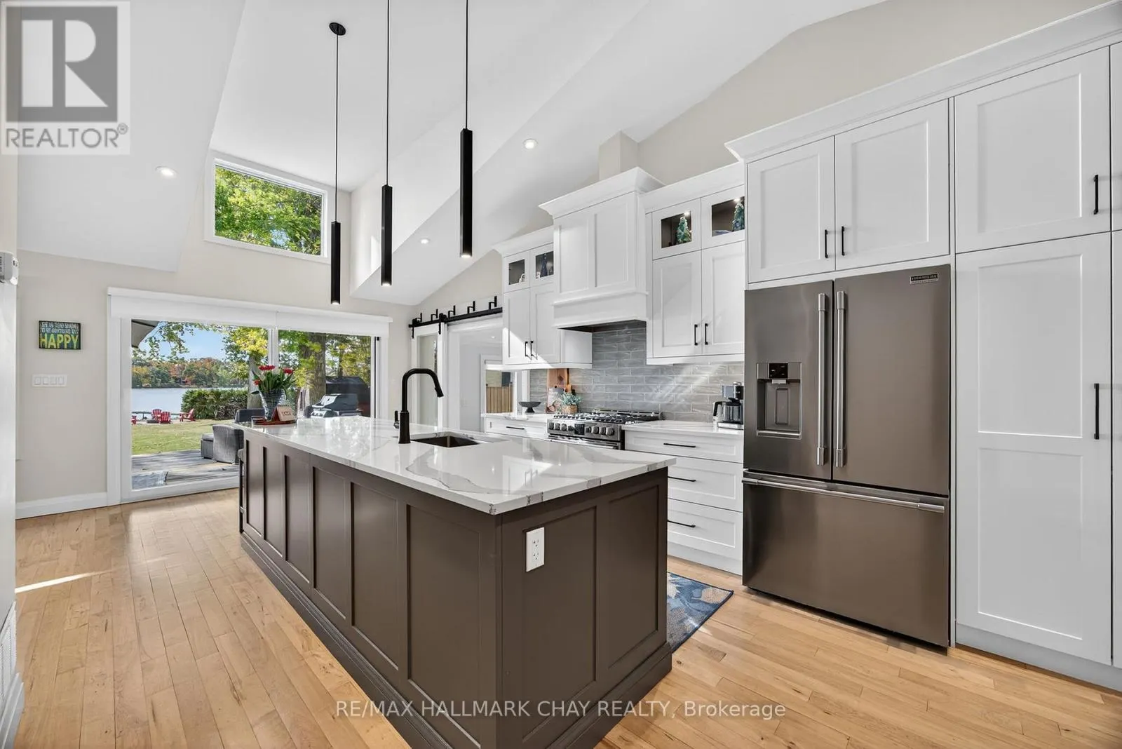 668 BROADVIEW AVENUE