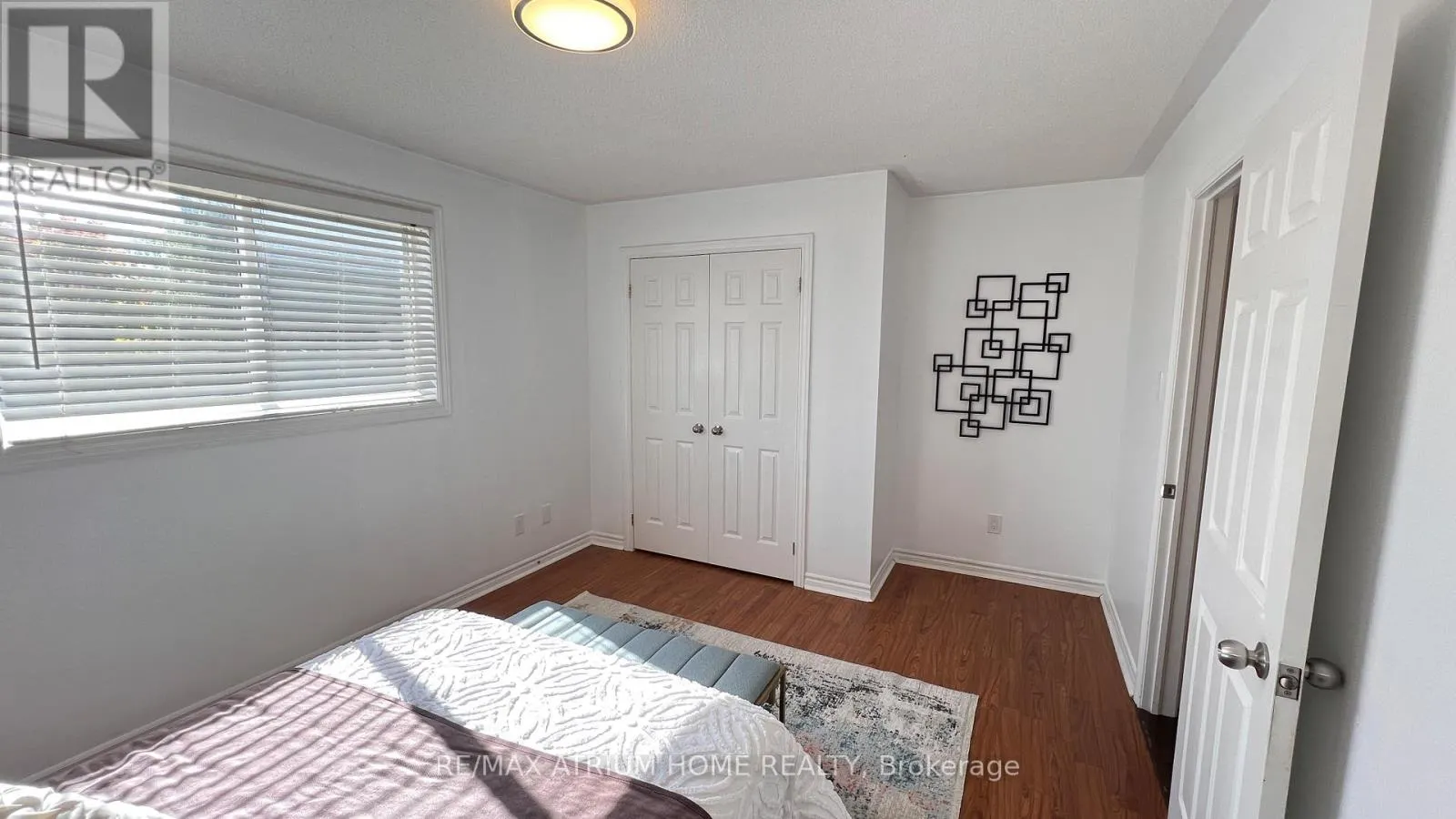 124 MONIQUE CRESCENT