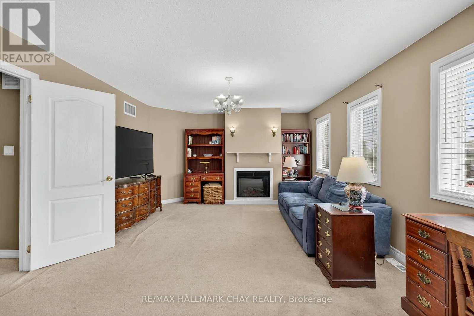 26 KENSINGTON TRAIL