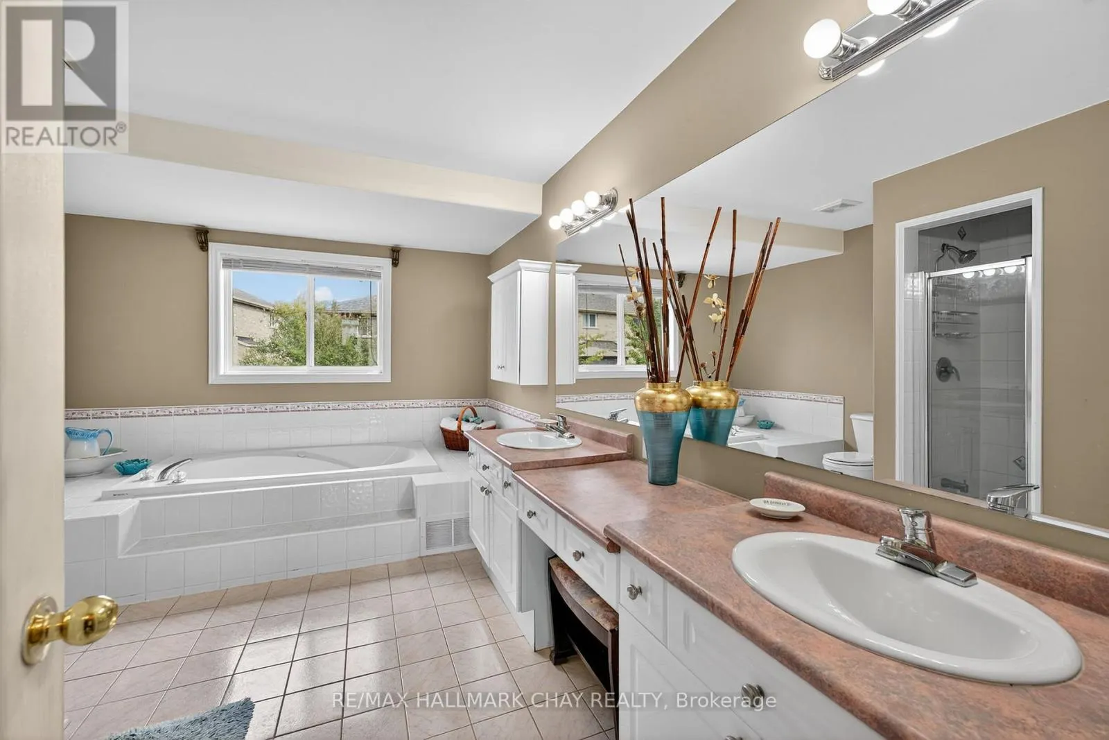26 KENSINGTON TRAIL