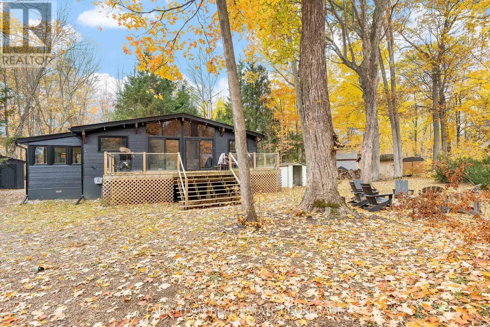 7475 ISLAND CRESCENT