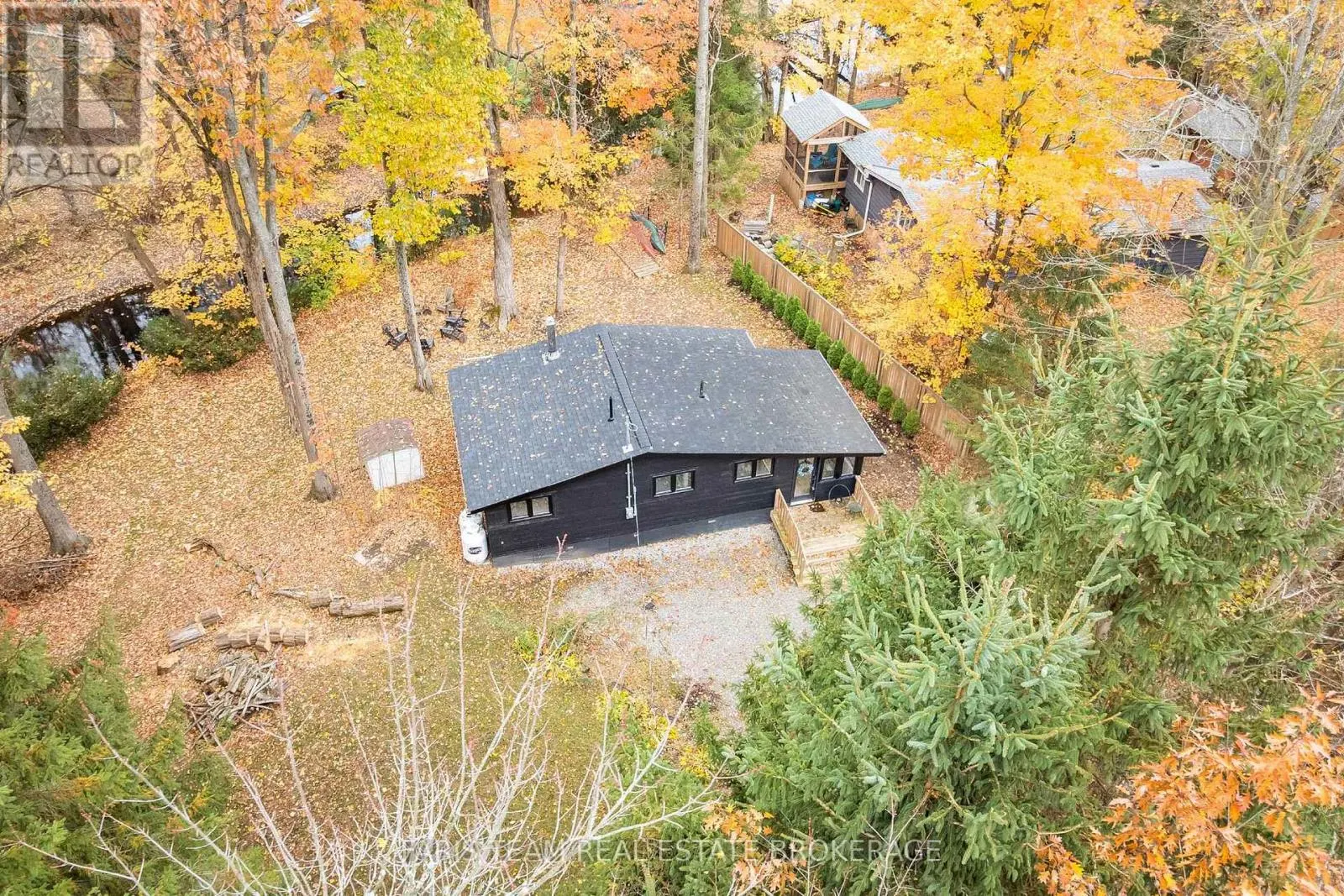7475 ISLAND CRESCENT