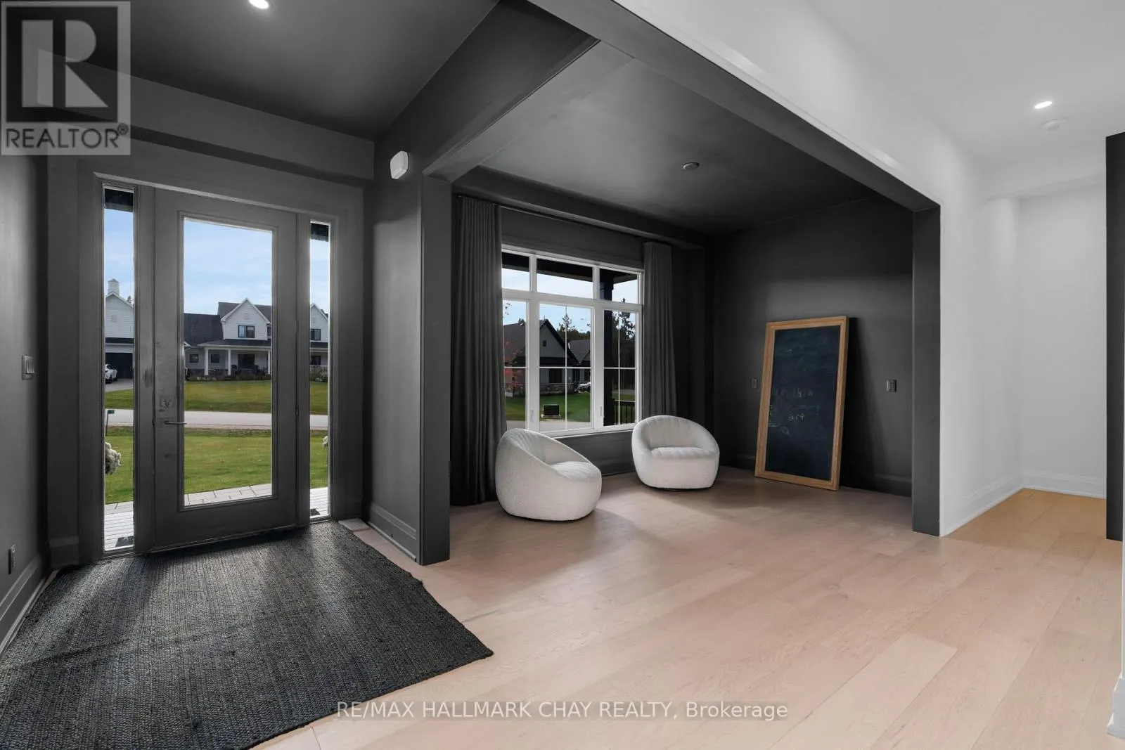 72 GEORGIAN GRANDE DRIVE