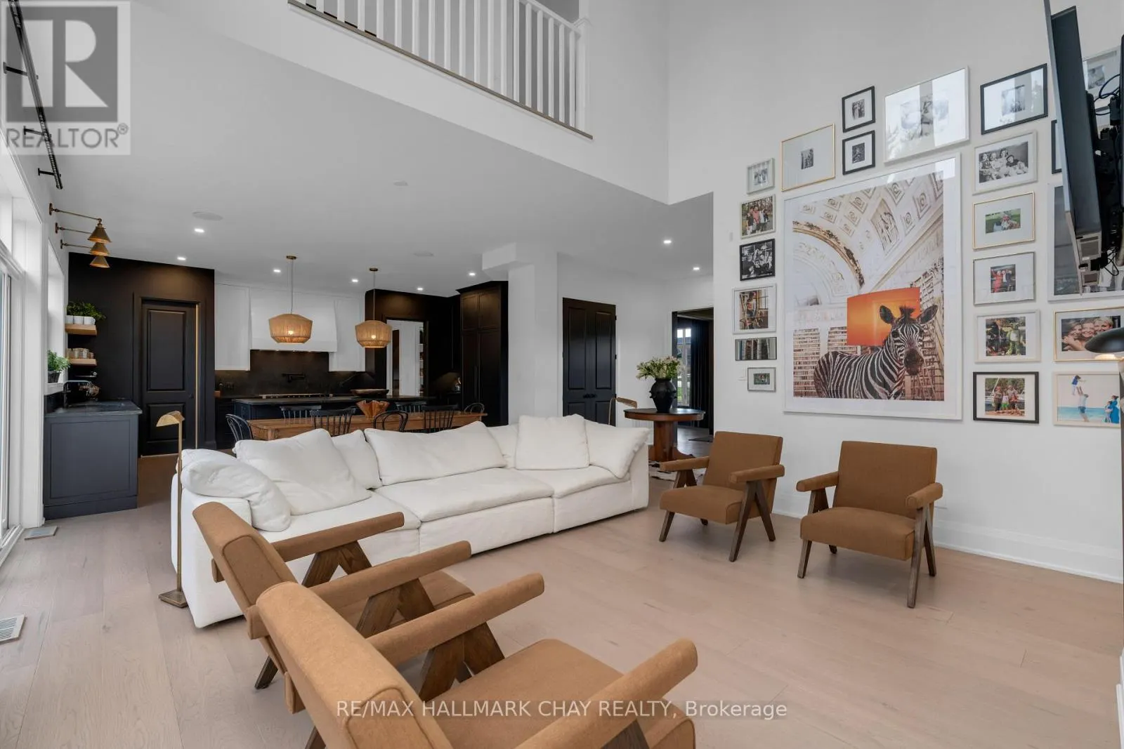 72 GEORGIAN GRANDE DRIVE